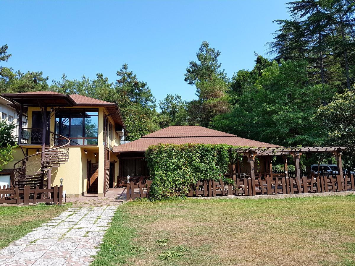 Guest House Black Sea Pitsunda Exterior foto